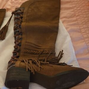 Stylish Tan Fringe Heeled Boots Suede